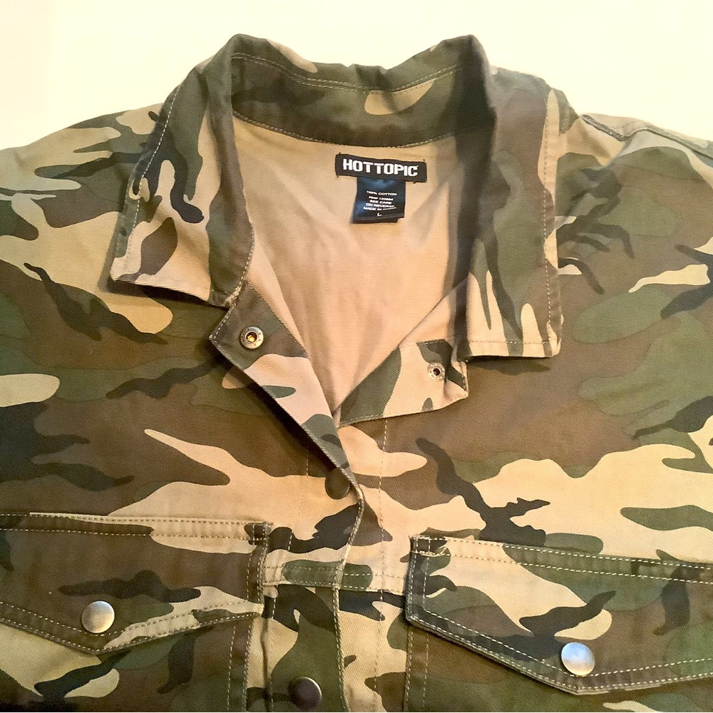 Hot topic army style jacket